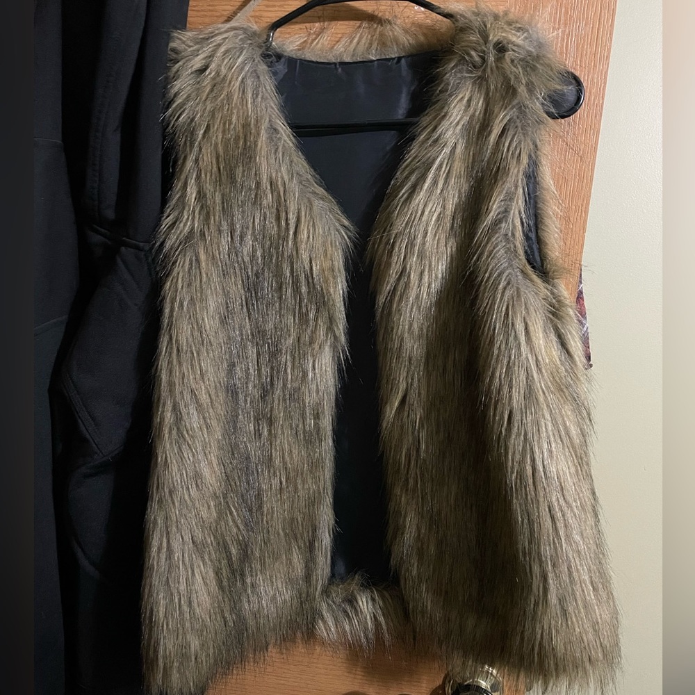 Fur vest